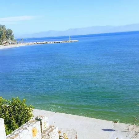 Seafront In Kiveri, Near Nafplion. Apartmán