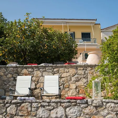 Seafront In Kiveri, Near Nafplion. Apartment *
