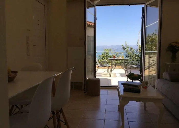 アパート Seafront In Kiveri, Near Nafplion. *