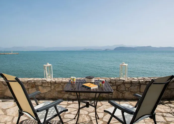 Seafront In Kiveri, Near Nafplion. Apartament *